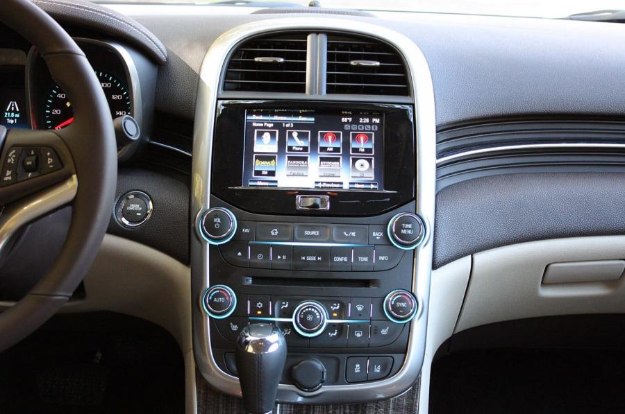  Chevrolet Malibu 2014 года  (фото 28 из 50)